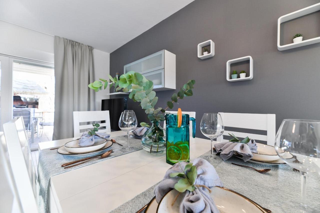 Villa Deluxe Triplex Antea Sukošan Exterior foto